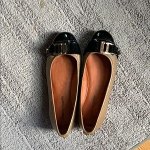 Moda in pelle Flats